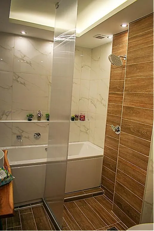 Ayasofia Suite Jakuzzi 2 Bedrooms Balcony Thessaloniki Apartment
