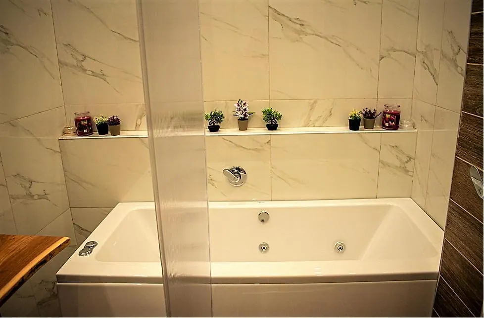 Ayasofia Suite Jakuzzi 2 Bedrooms Balcony Thessaloniki Apartment